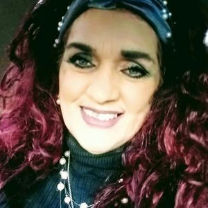 Meet your Posher, Loretta